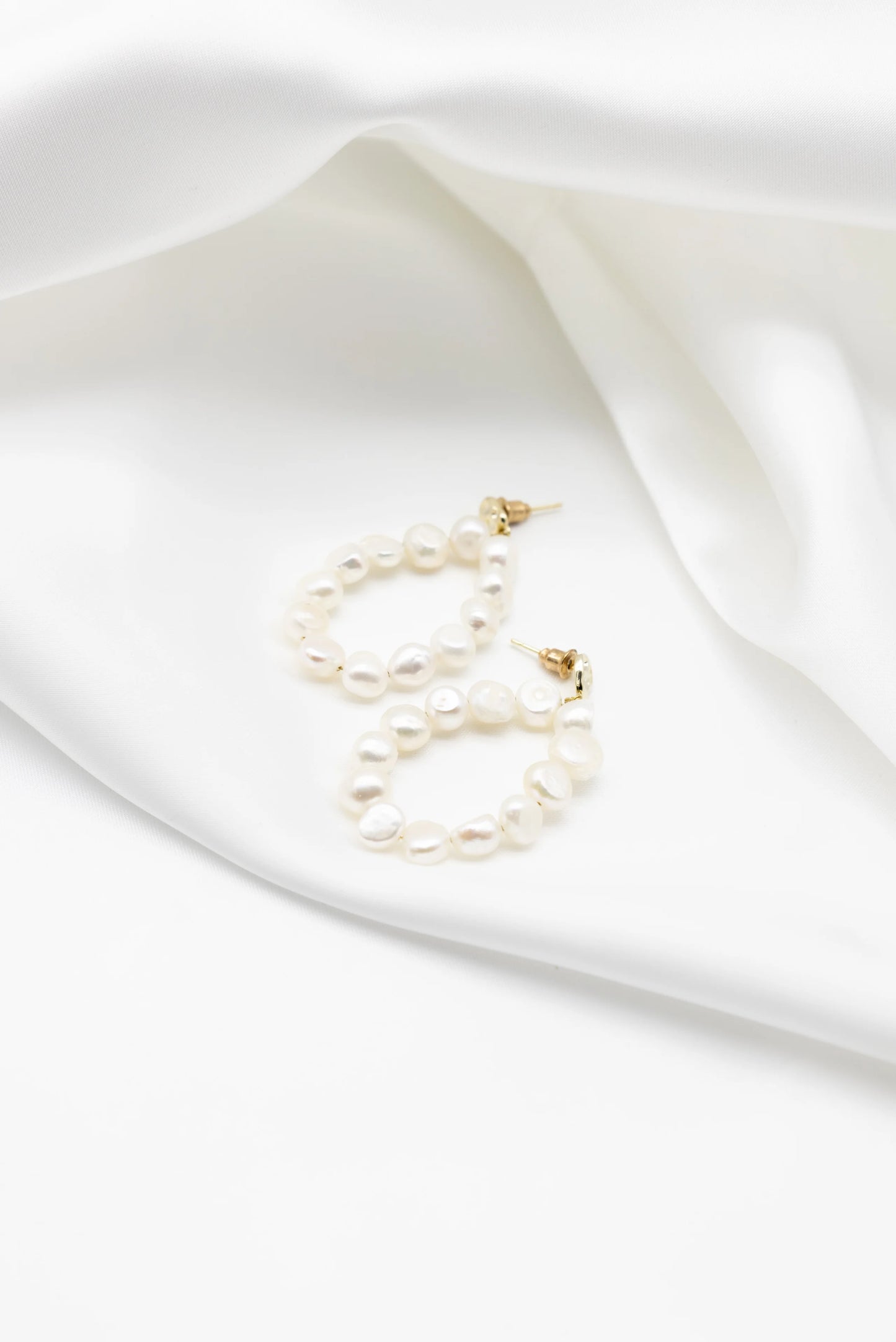 Koa Freshwater Pearl Hoop Earrings