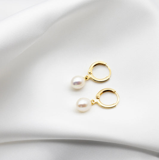 Courtney Round Pearl Hoops