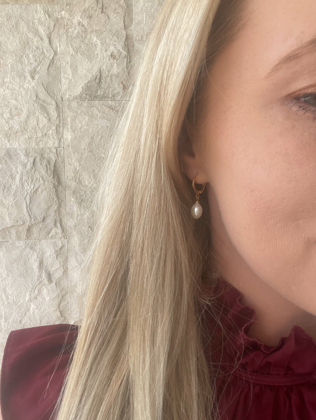 Courtney Round Pearl Hoops