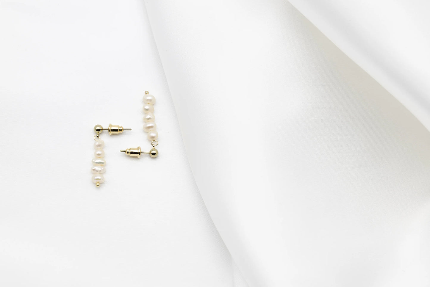 Mia Freshwater Pearl Earrings