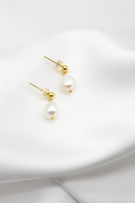 Becci Freshwater Pearl Earrings