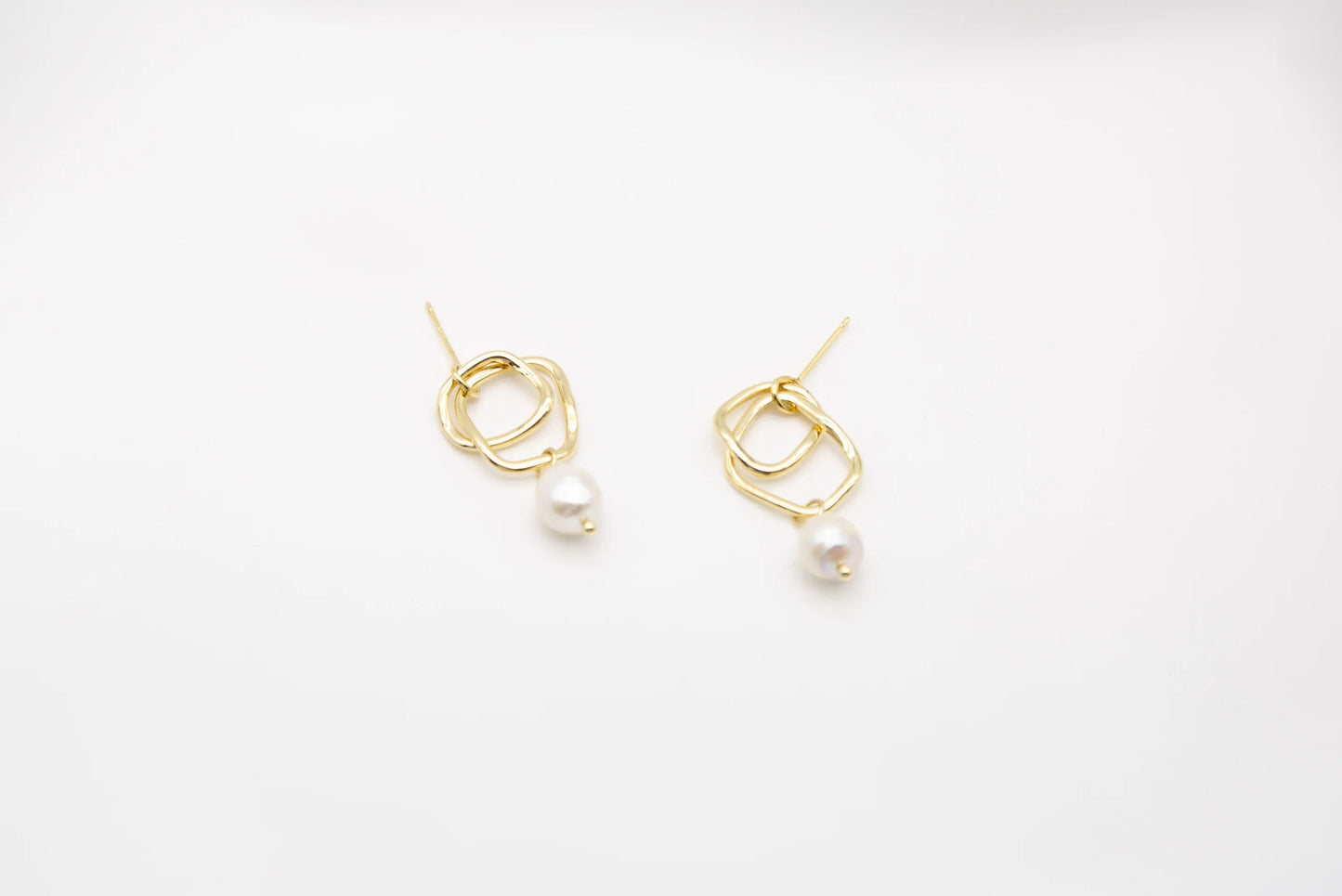Emily Freshwater Pearl Earrings