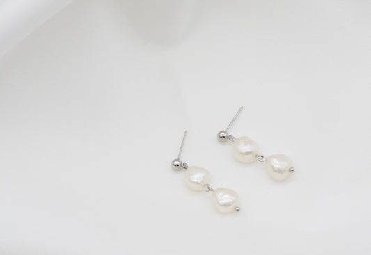 Rebecca Freshwater Pearl Earrings