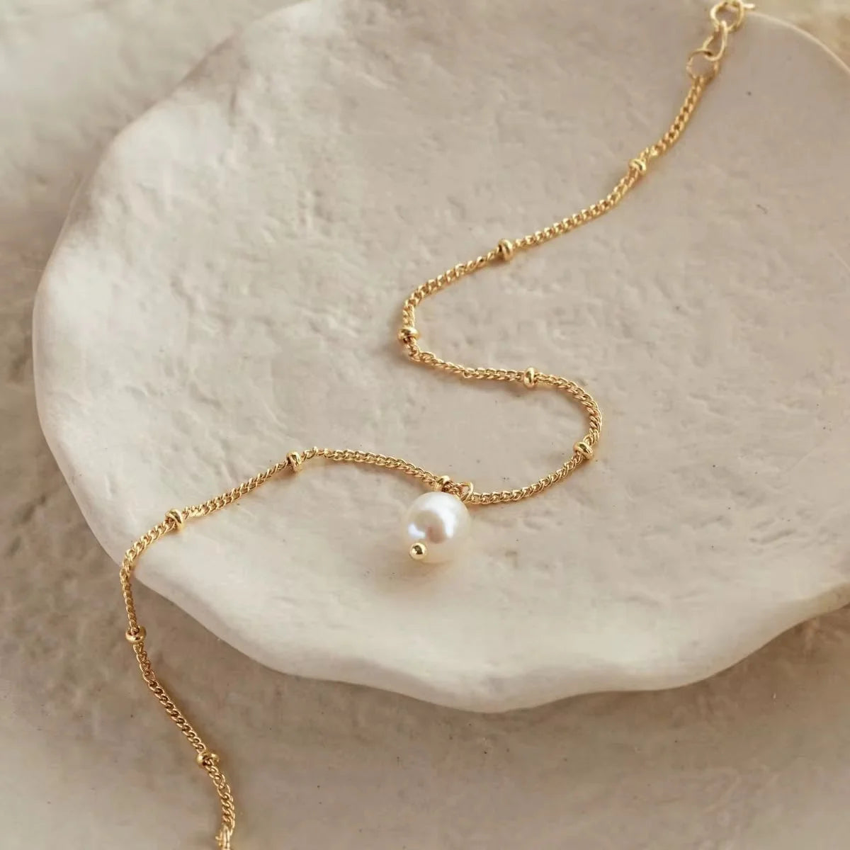 Isla Freshwater Pearl Bracelet