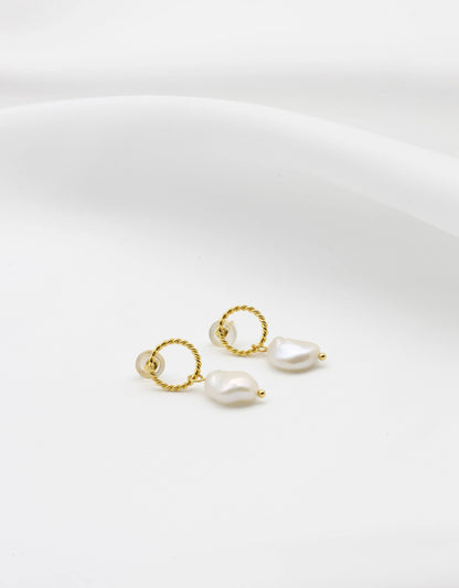 Elly Freshwater Pearl Earrings