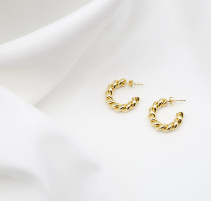 Kaz Gold Twist Earrings