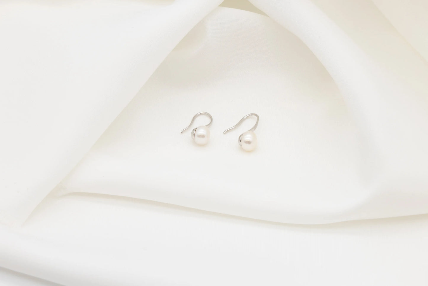 Albi Freshwater Pearl Hooks