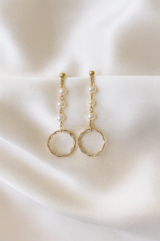 Kira Pearl Sparkle Earrings