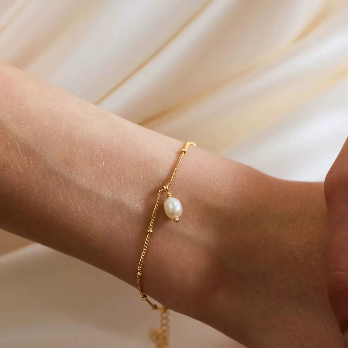 Isla Freshwater Pearl Bracelet