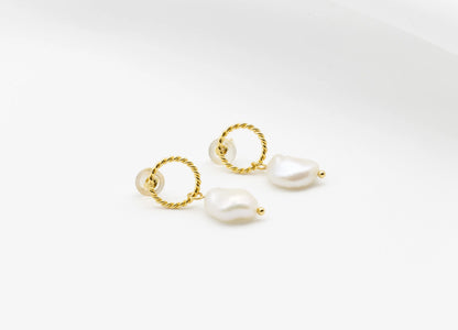 Elly Freshwater Pearl Earrings