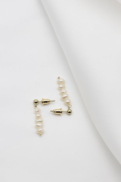 Mia Freshwater Pearl Earrings