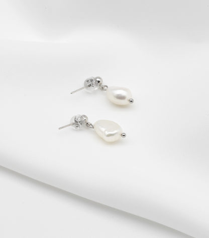 Becci Freshwater Pearl Earrings
