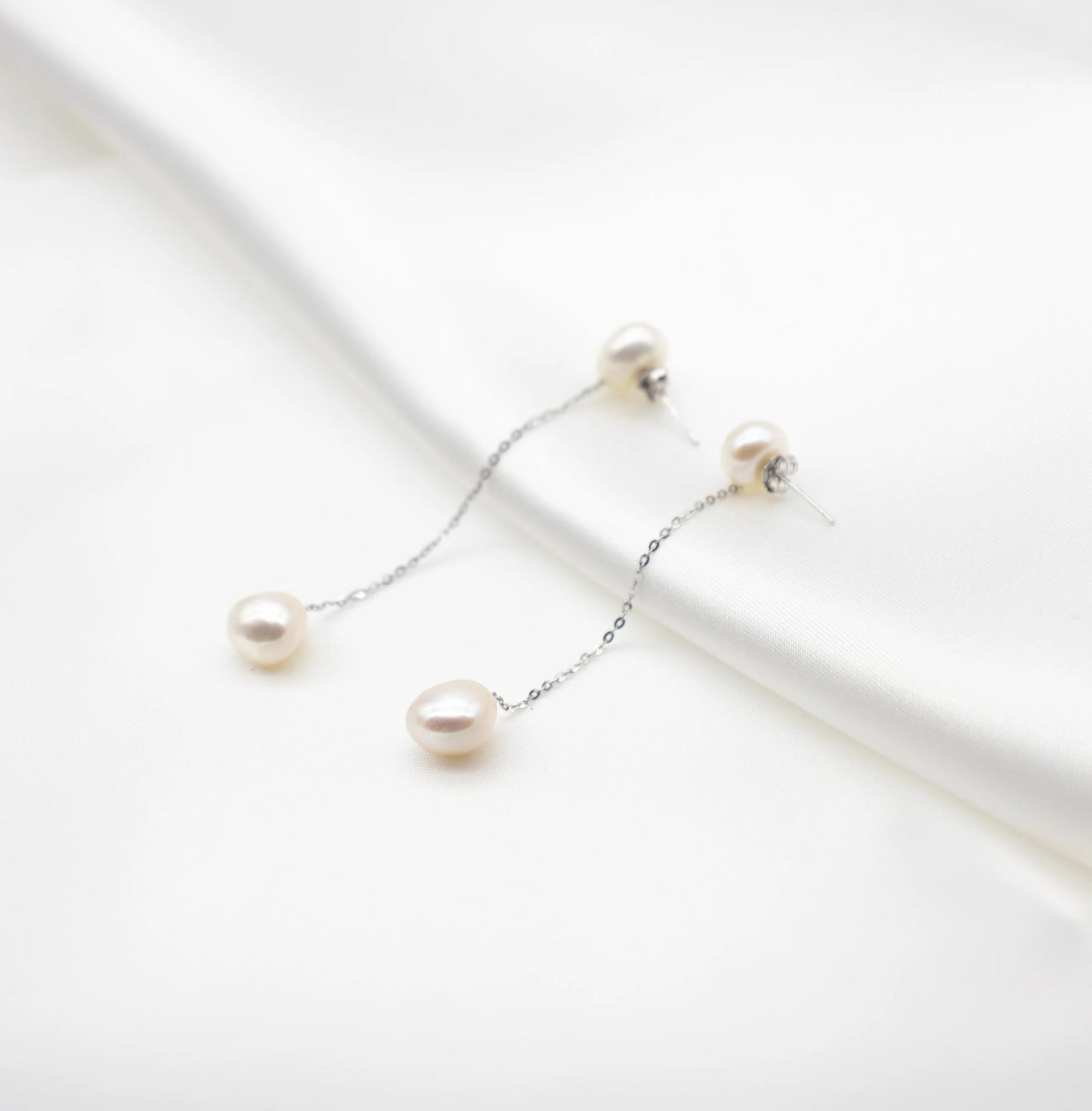 Aria Freshwater Pearl Earrings